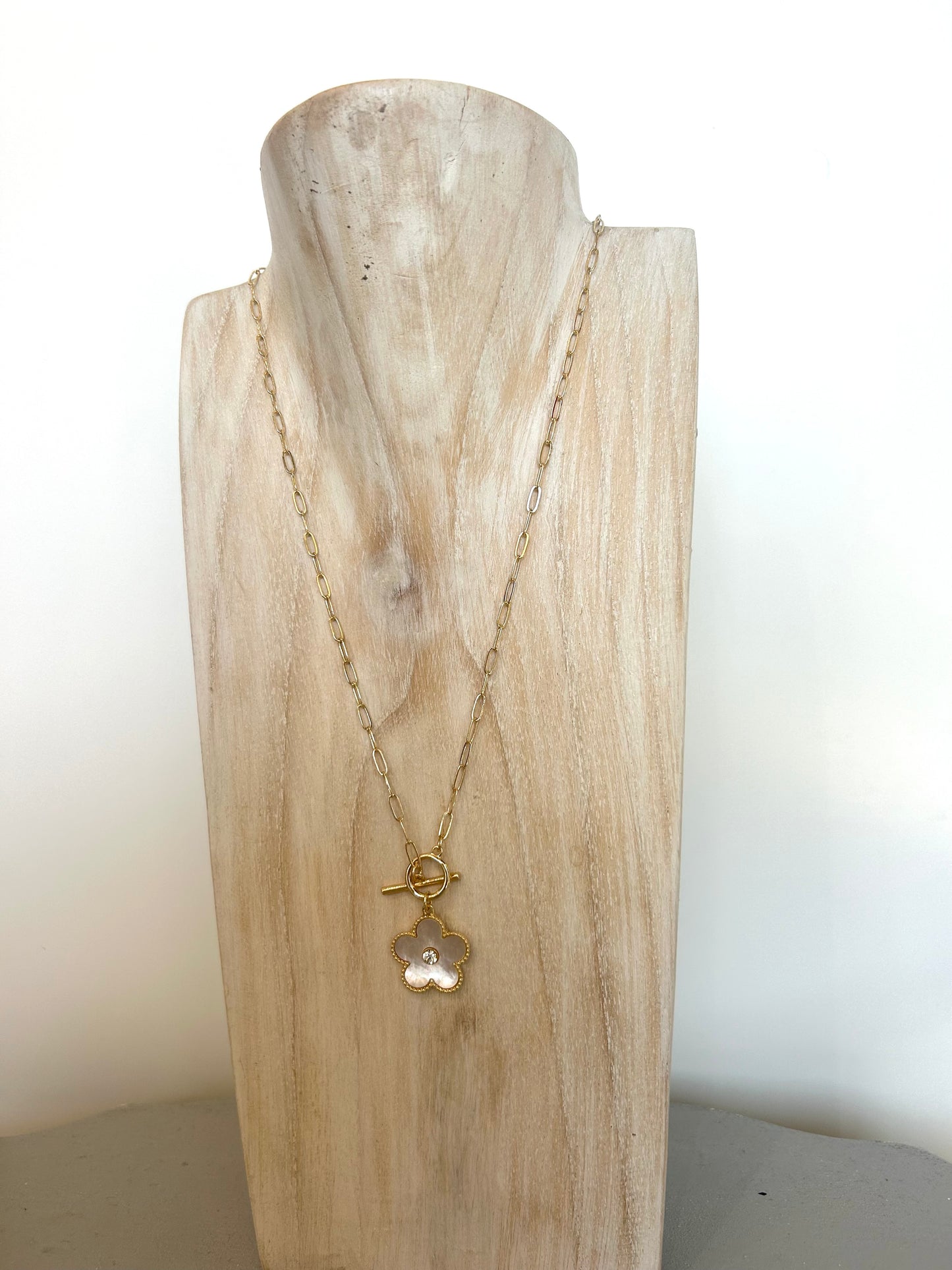 Flower Pendant Chain Necklace - Gold/Pearl