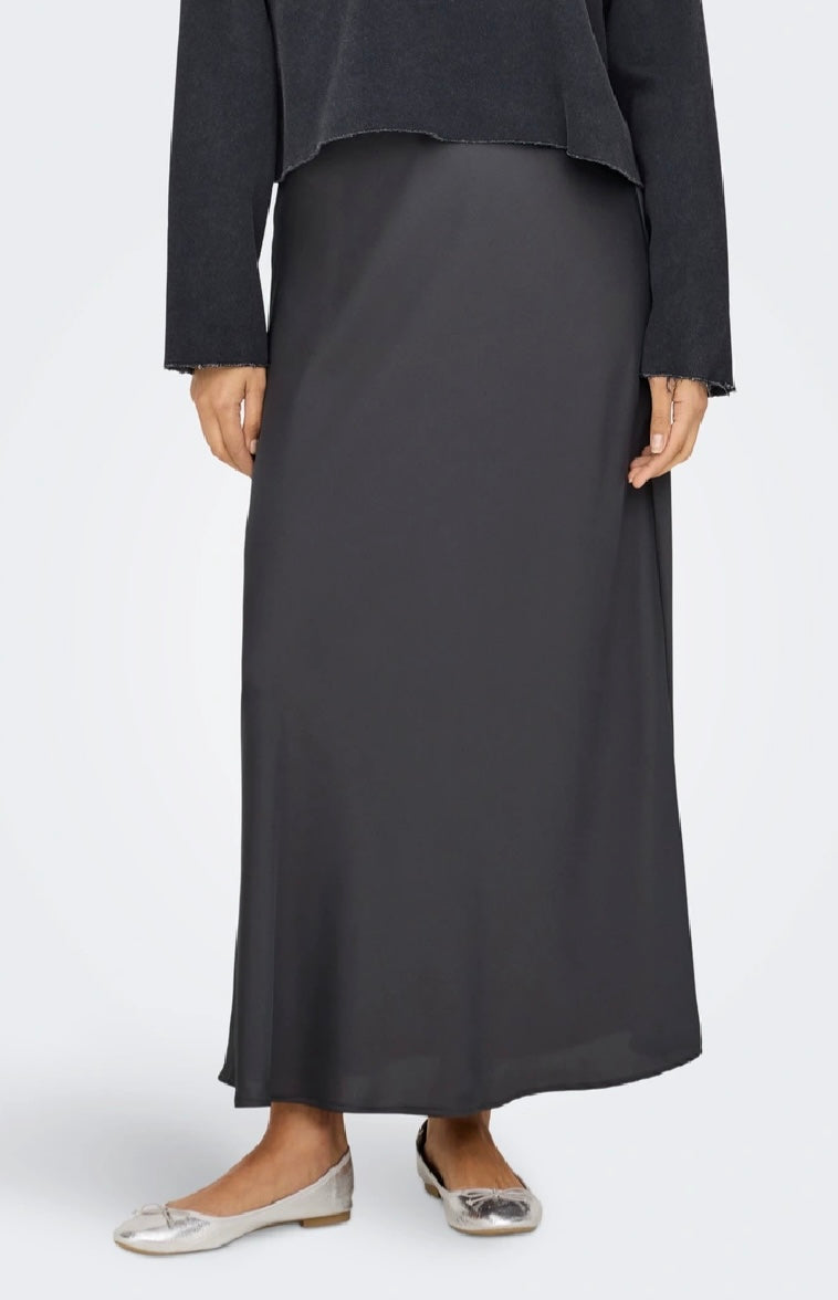 CHIGO ANKLE SATIN SKIRT - Black