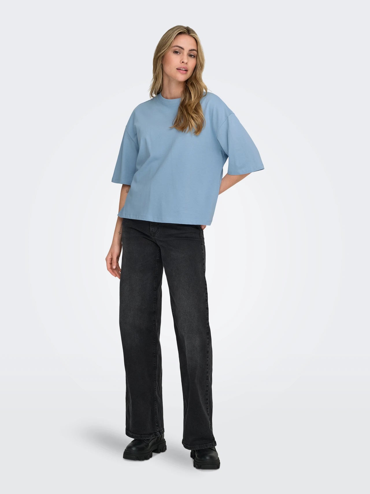 LARA S/S BOXY TEE - Soft Chambray