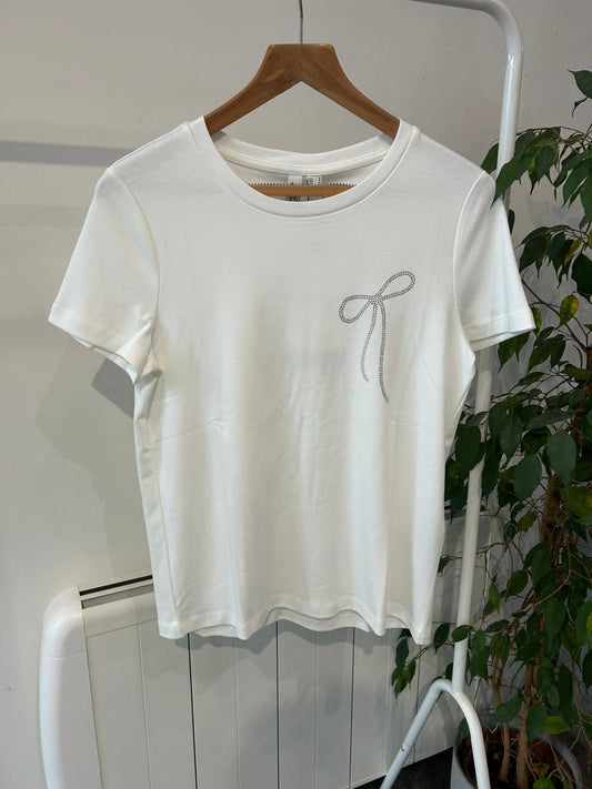 HENETH SS O-NECK TSHIRT - Snow White Bow
