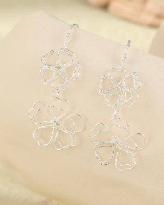 Floral dangle earrings - Silver
