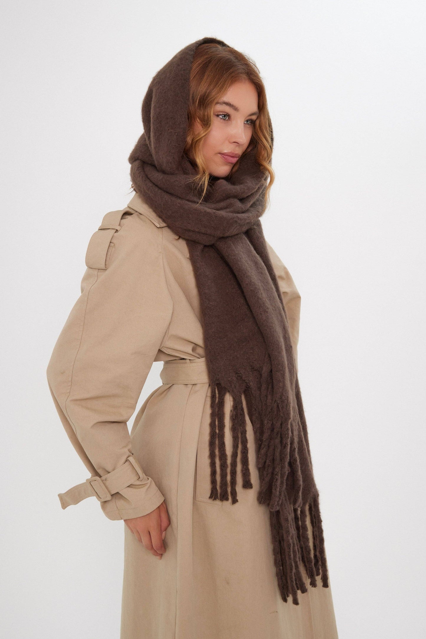 Oversized Chunky Blanket Scarf in Brown: Brown