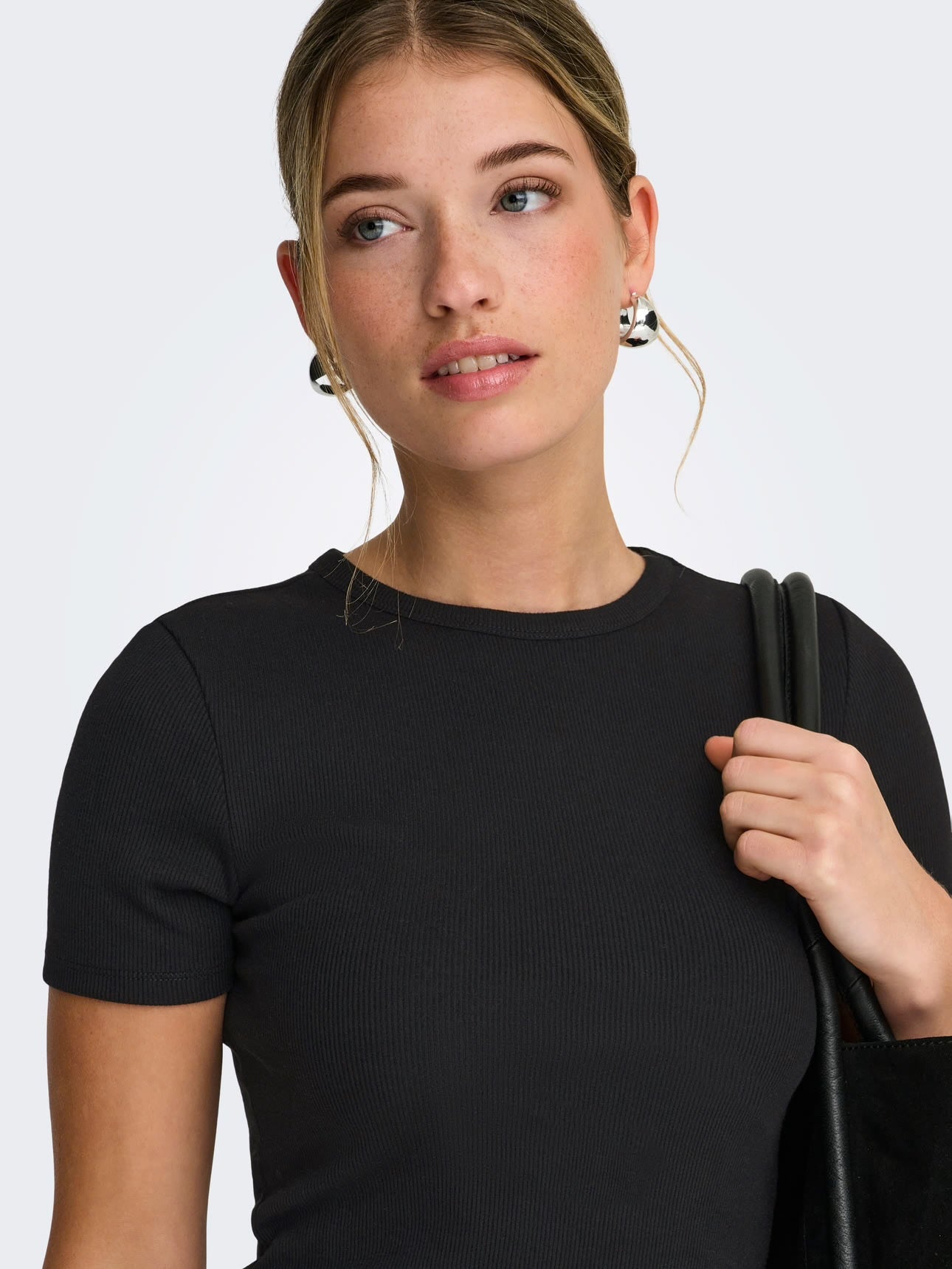 JUNE RIBBED TEE - Black