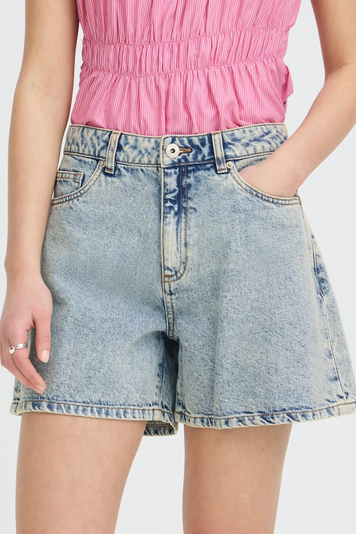 IHAVENY SHORTS - Light Blue Denim