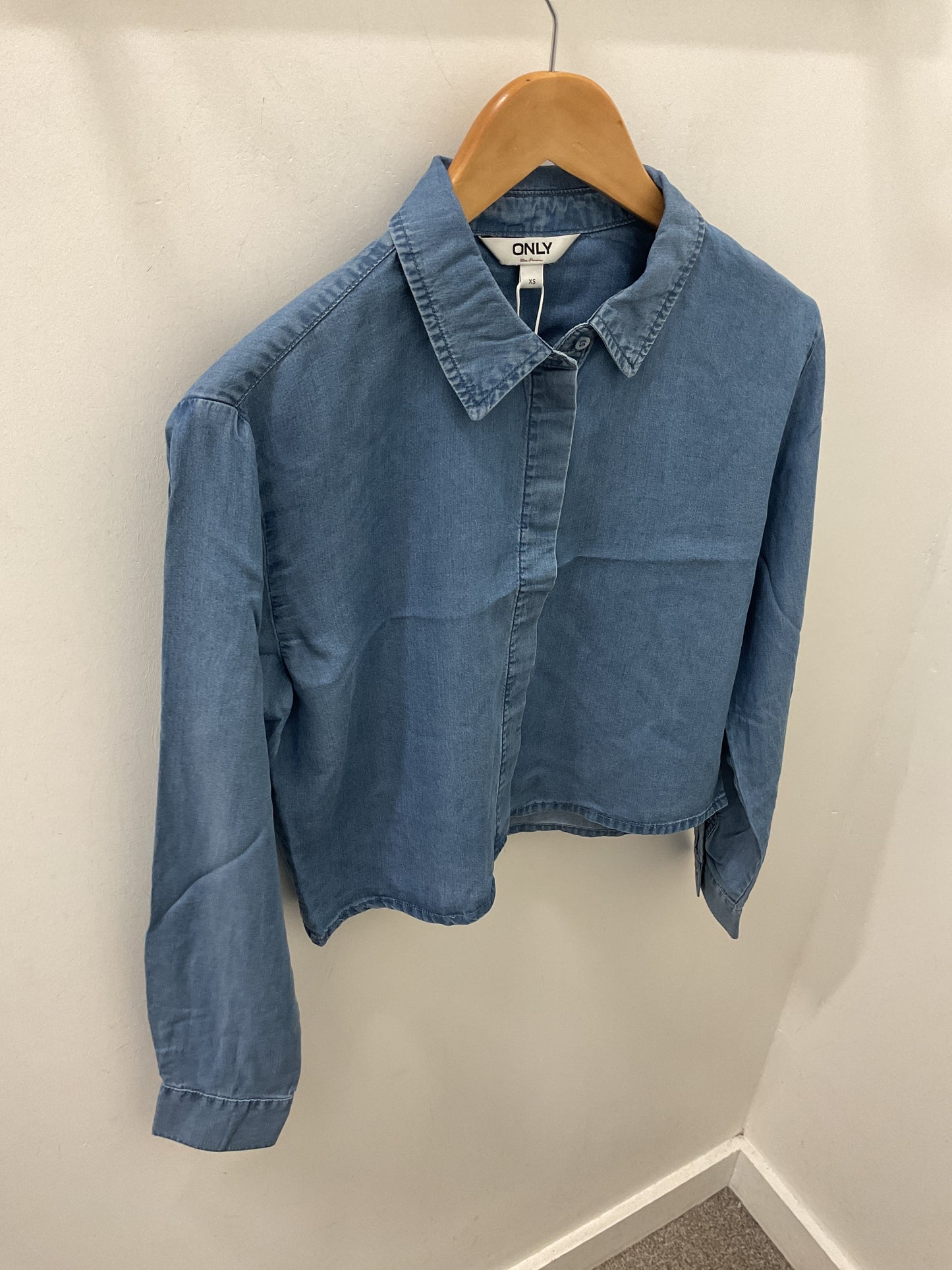 CHARIS SHORT SHIRT - Medium Blue denim