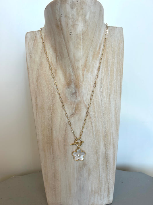 Flower Pendant Chain Necklace - Gold/Pearl