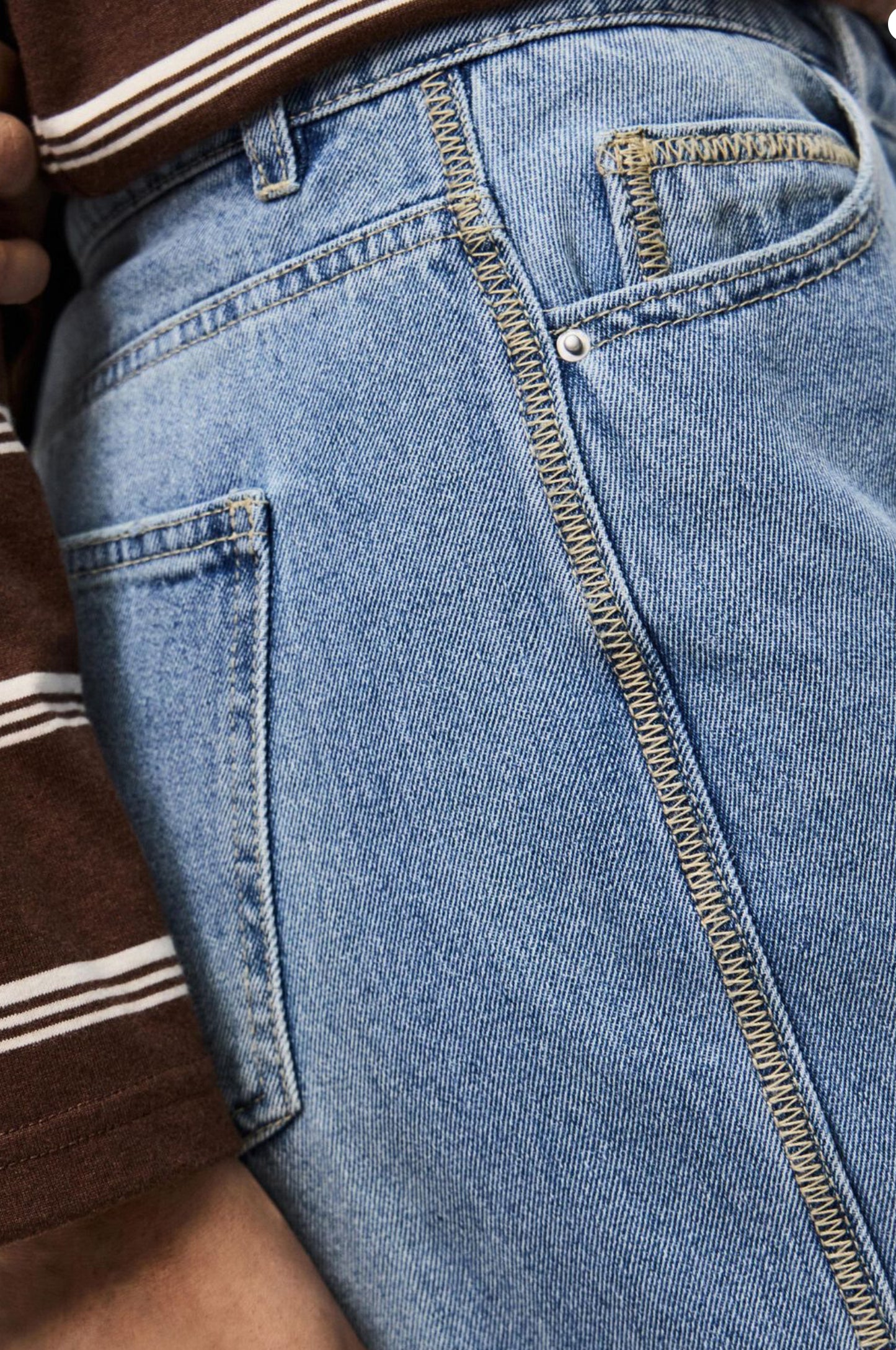 SISSEL HW BARREL DENIM JEANS - Medium Blue Denim