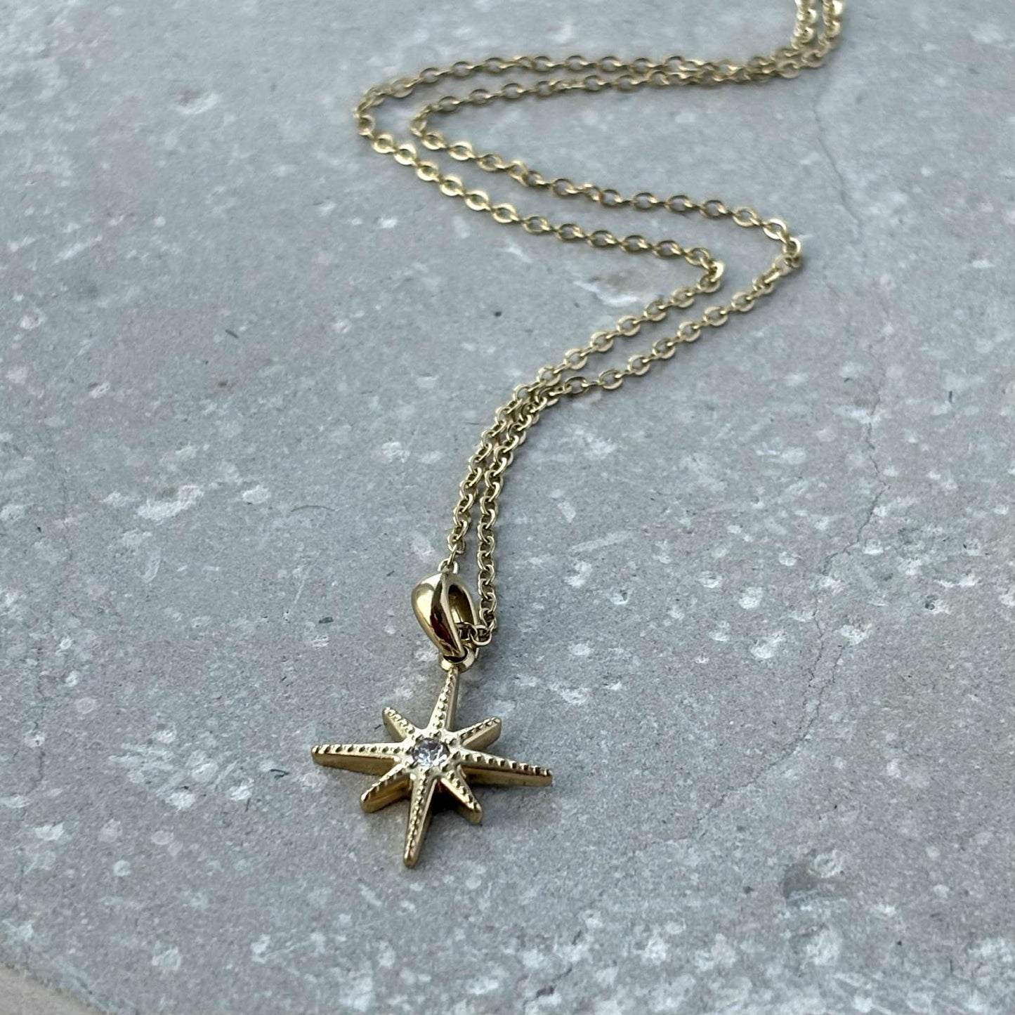 Tarnish Resistant Star Pendant Necklace: Silver