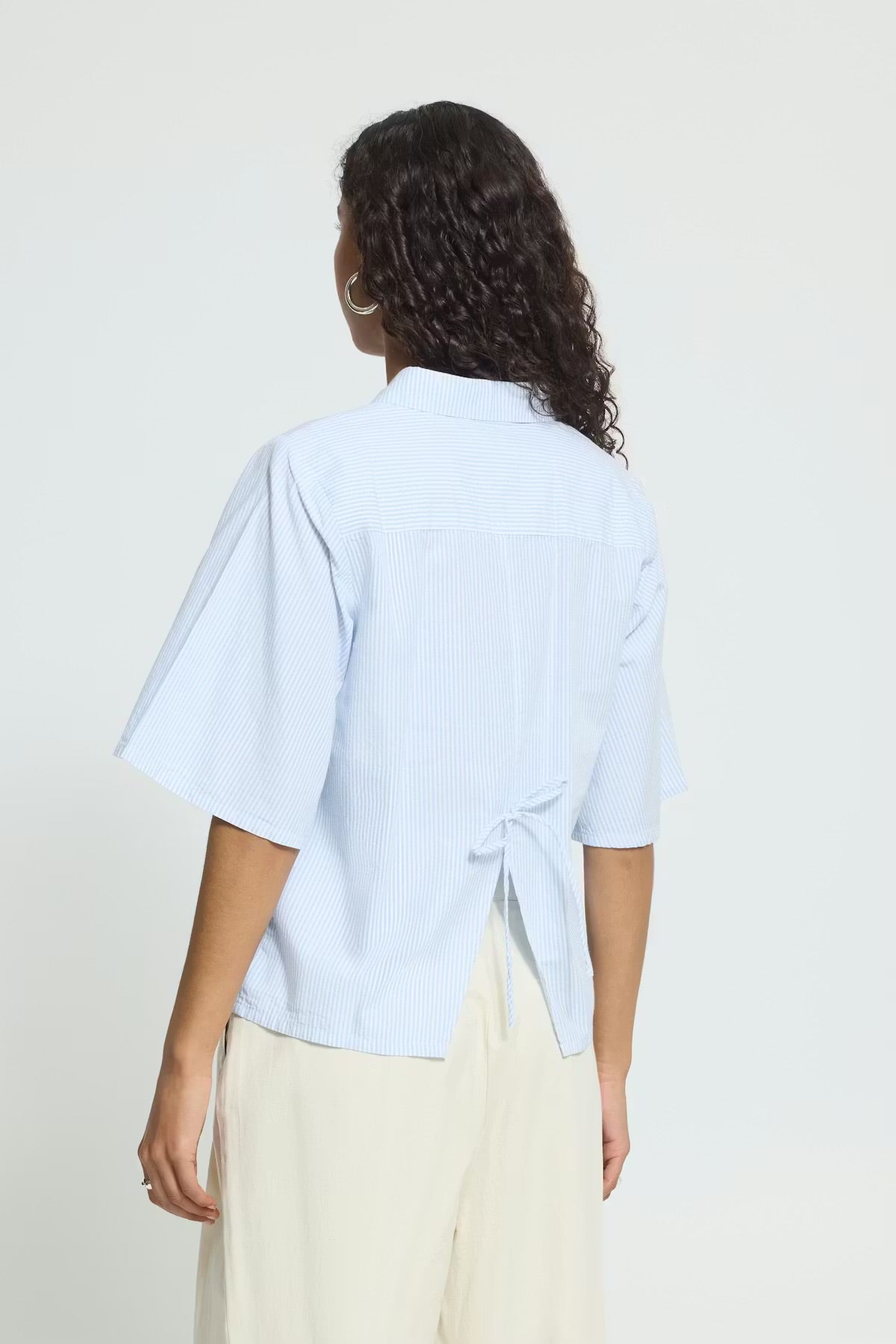 IHGARIA back bow shirt ~ stripe light blue