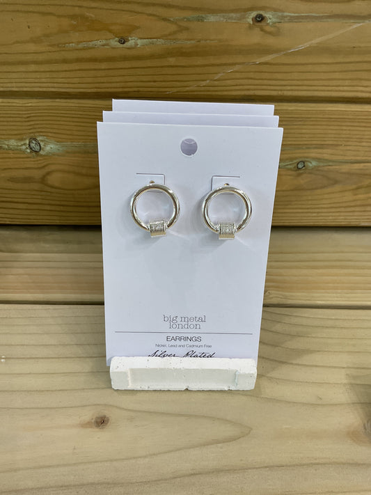 Chic Circle Earrings - Silver