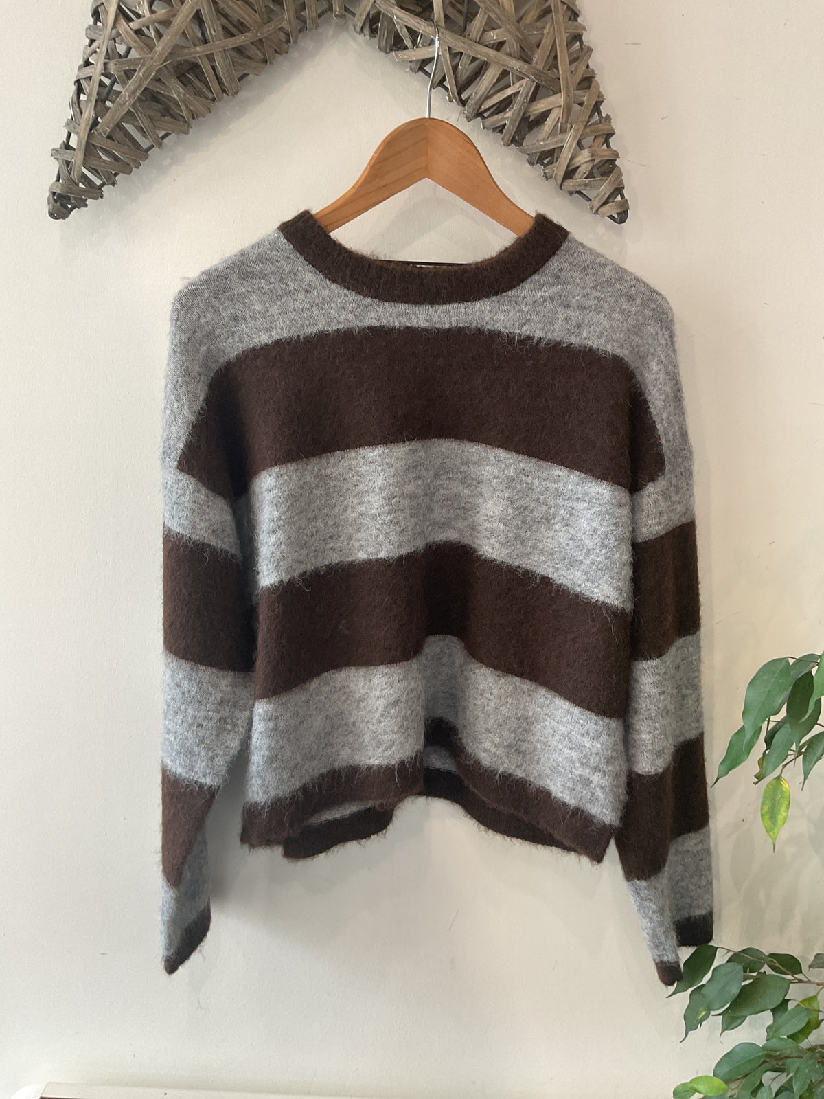TayzieSZ Pullover - Chocolate/ Grey