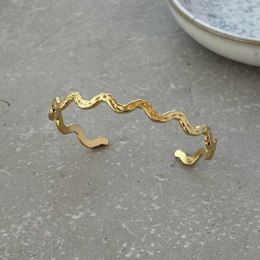 Tarnish Resistant Wavy Hammered Open Bangle