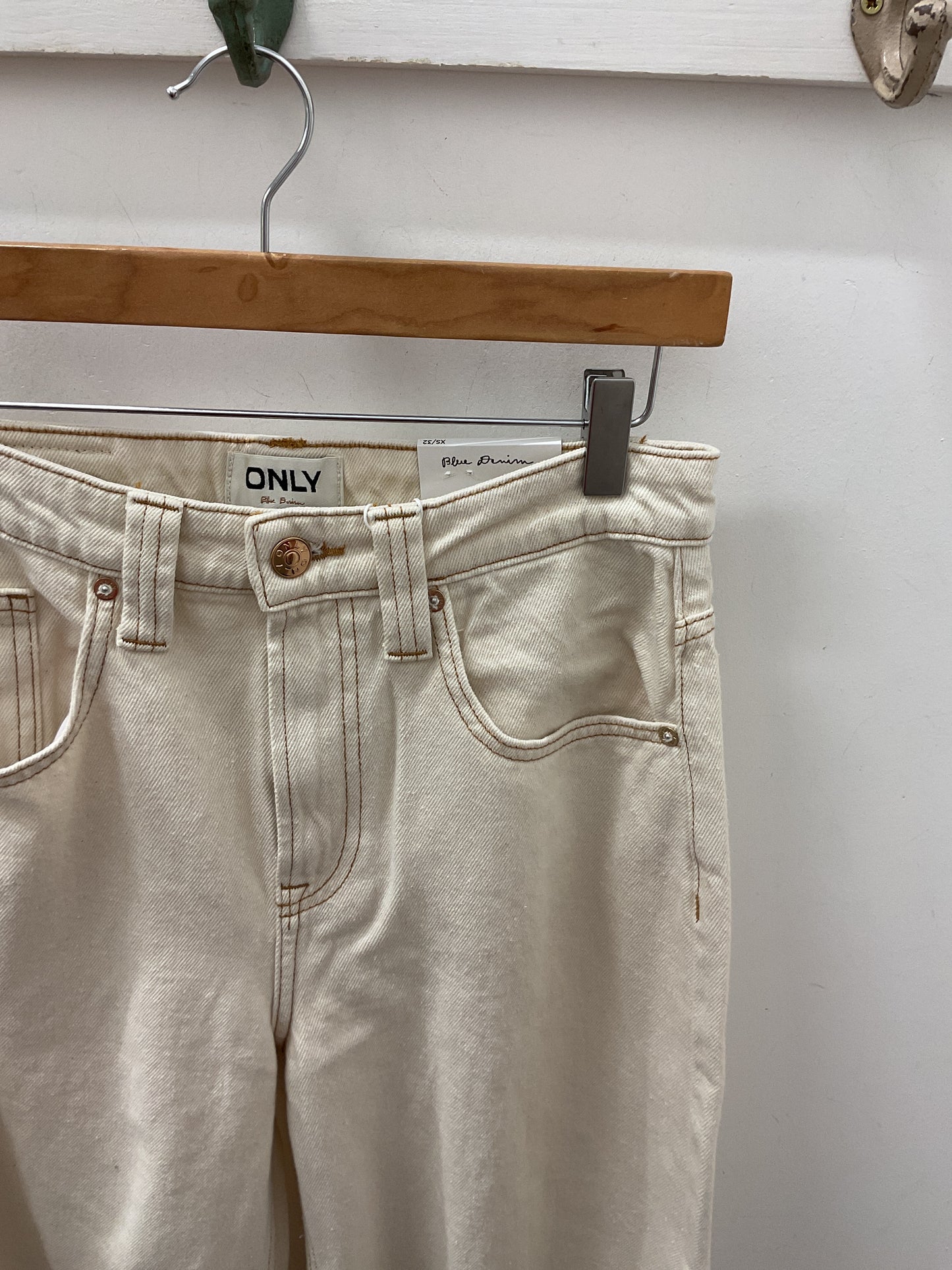 FRANKIE HW CROP BARREL JEANS - Ecru
