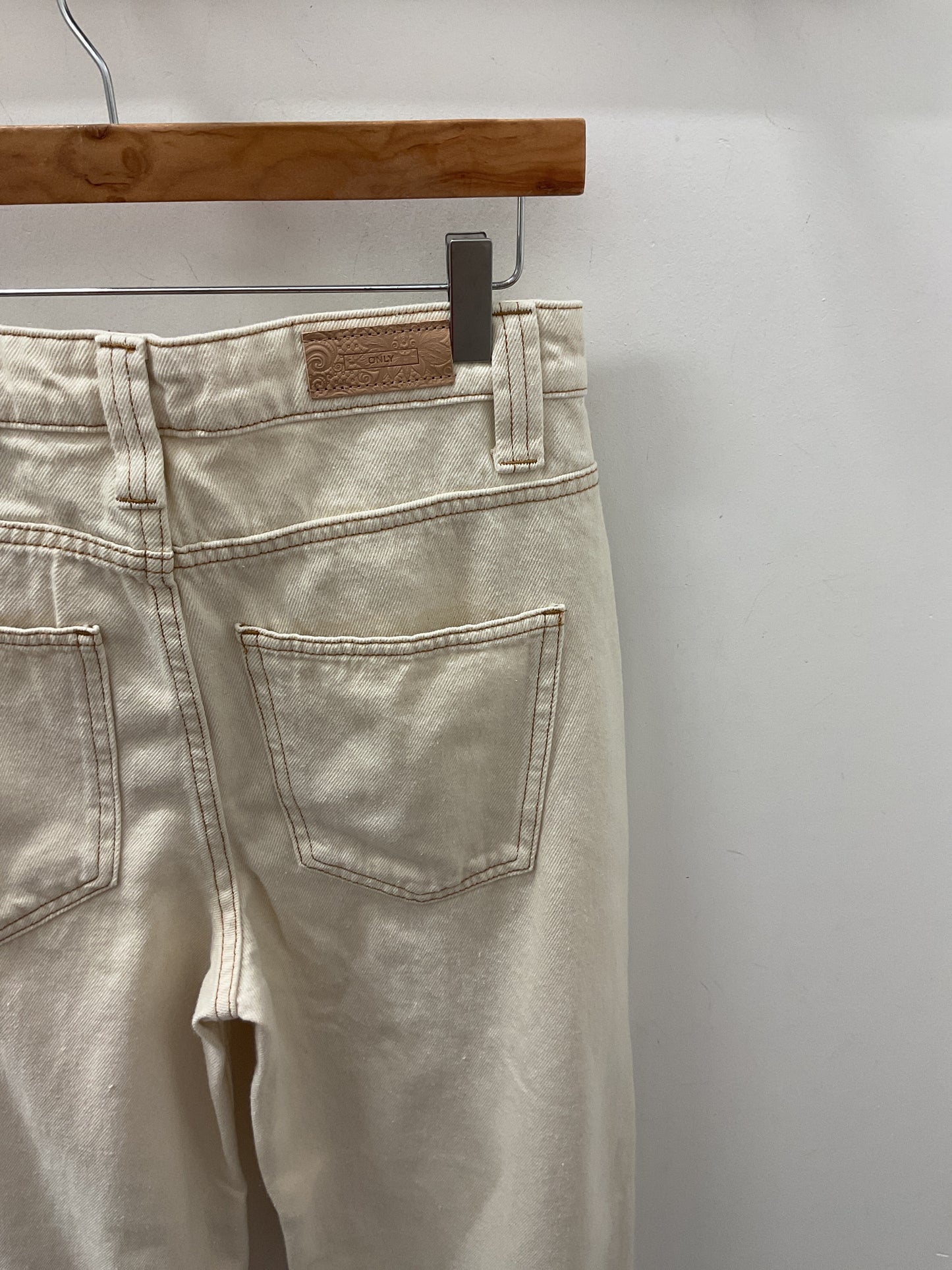 FRANKIE HW CROP BARREL JEANS - Ecru