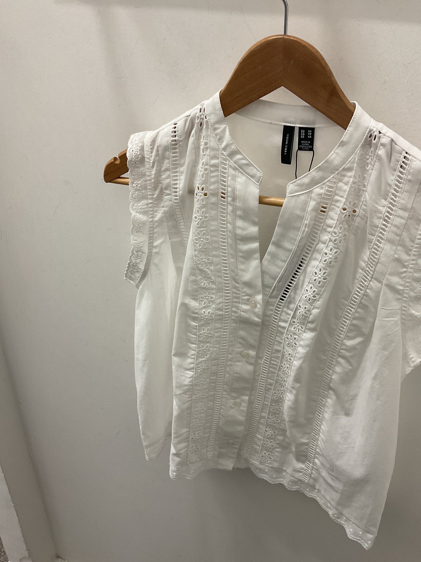 EMILY DETAIL TOP  - Snow White