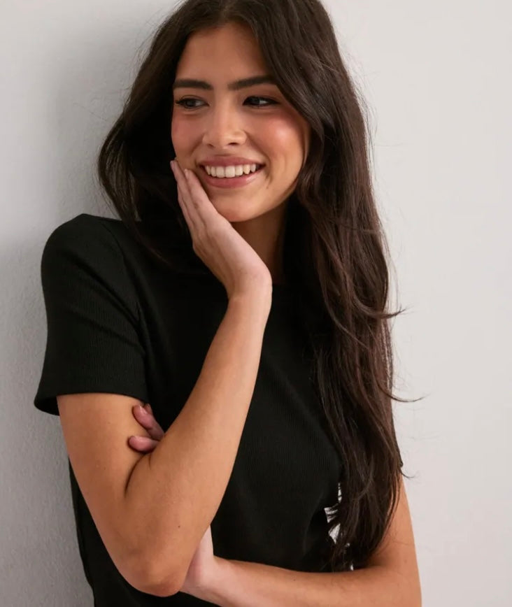 JUNE RIBBED TEE - Black