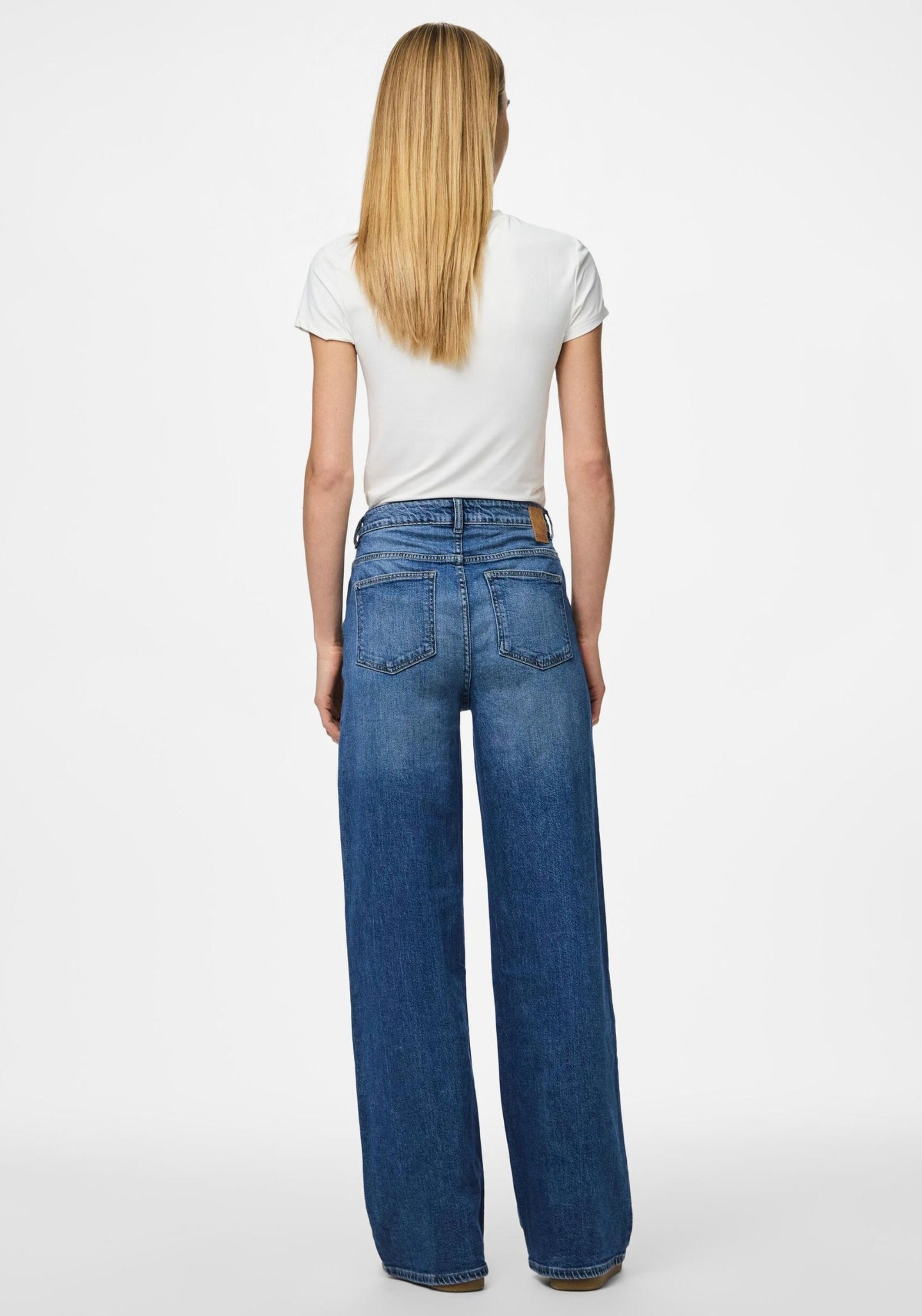 SILKE Wide Leg Jeans - Medium Blue