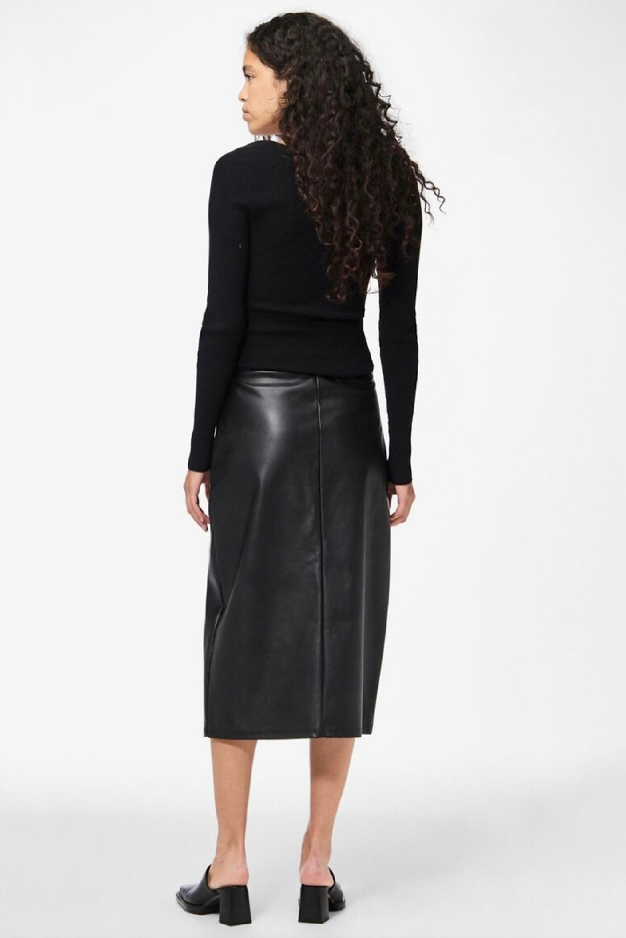 OLGA HW MIDI SKIRT - Black