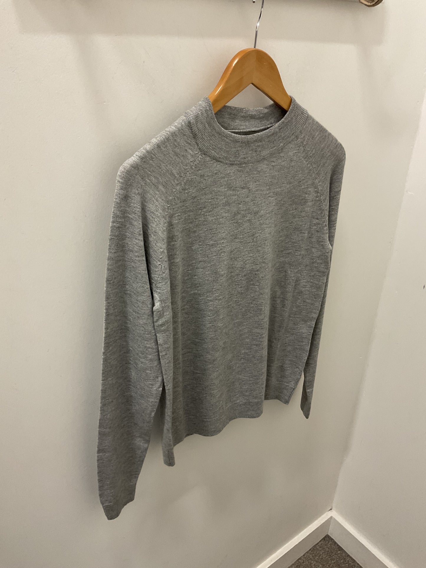 HAPPINESS RAGLAN PULLOVER KNIT - Silver Grey
