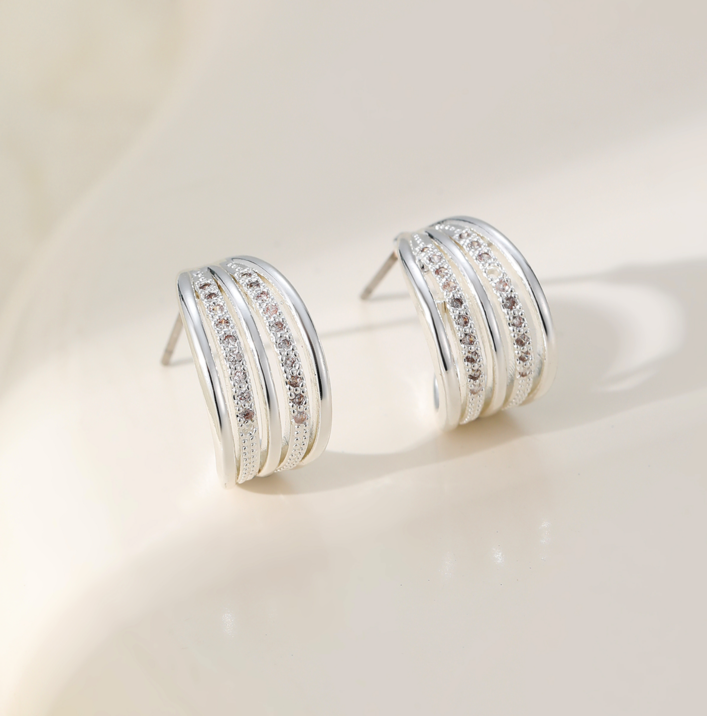 Small sparkle hoop earrings - Silver