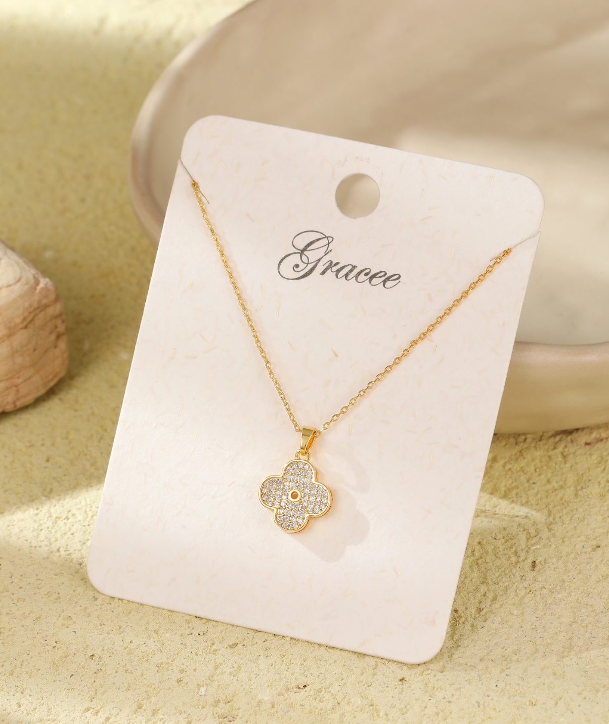 Sparkley Clover necklace - Gold