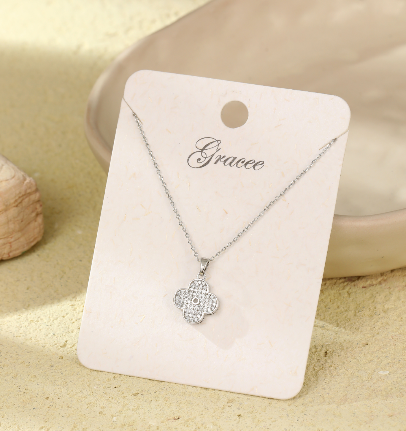 Sparkley Clover necklace - Silver