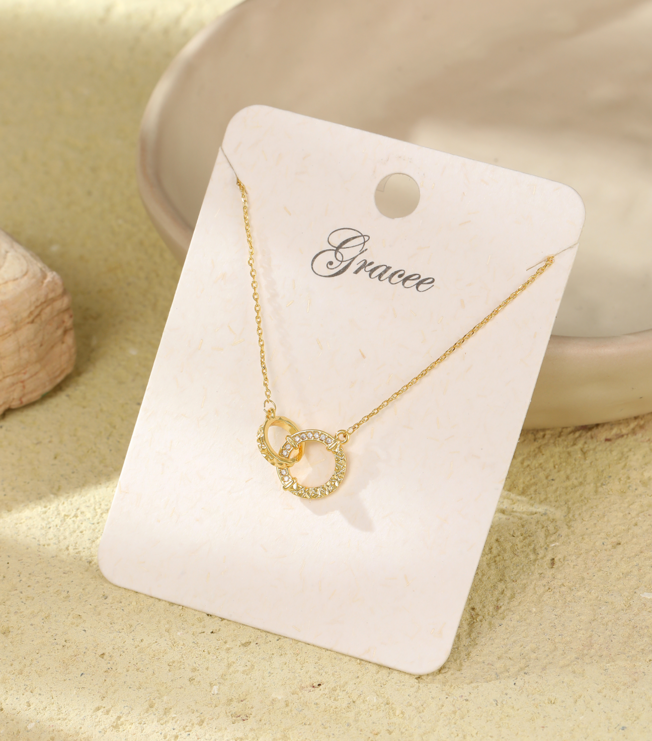 Sparkley Interlocked Hoop necklace - Gold