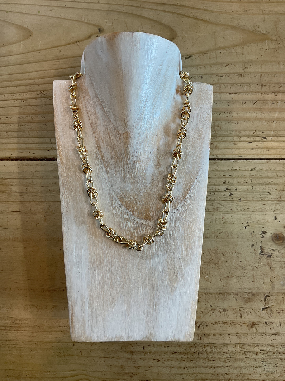 Isles and Stars- Knot Chain Necklace