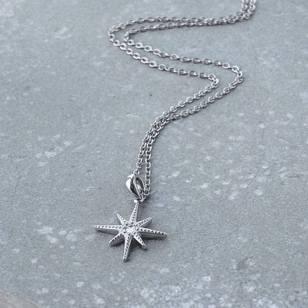 Tarnish Resistant Star Pendant Necklace: Silver